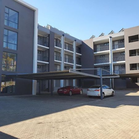 Odyssey Luxury Apartments - Back Up Generator Johannesburg Exterior photo