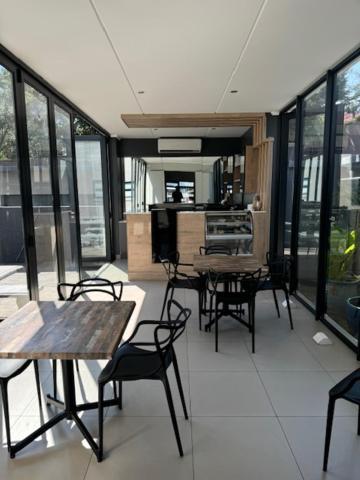 Odyssey Luxury Apartments - Back Up Generator Johannesburg Exterior photo
