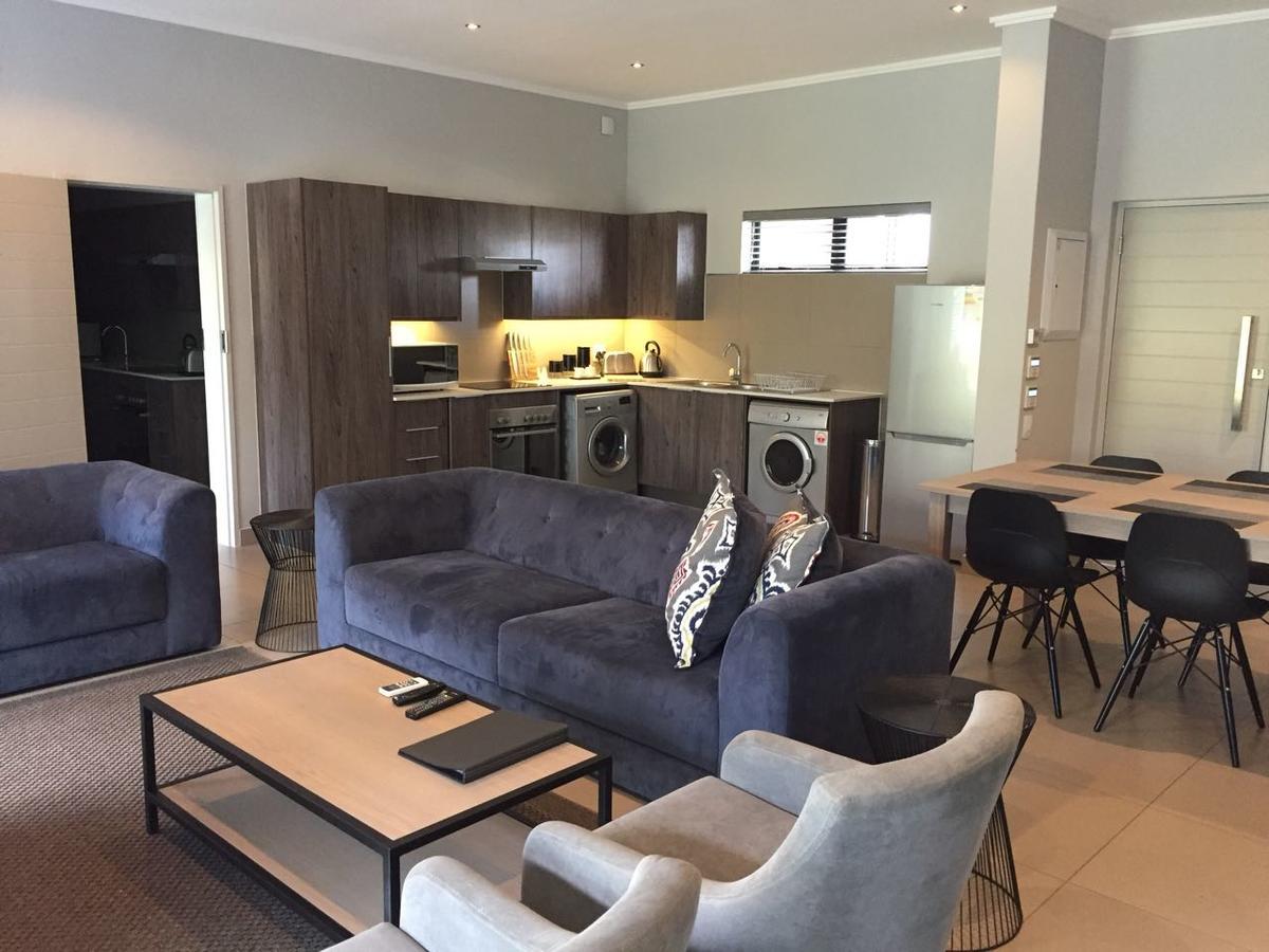 Odyssey Luxury Apartments - Back Up Generator Johannesburg Exterior photo