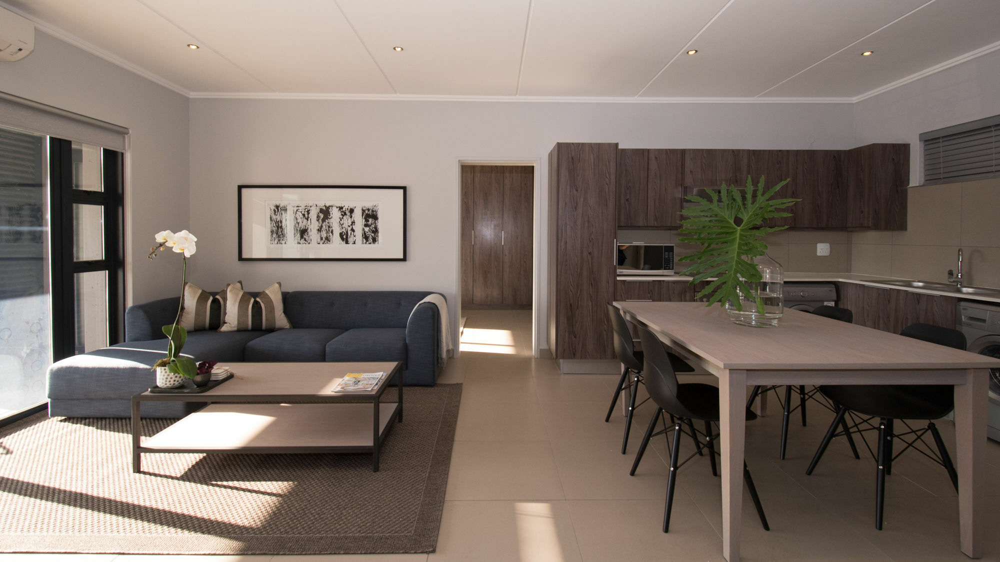 Odyssey Luxury Apartments - Back Up Generator Johannesburg Exterior photo