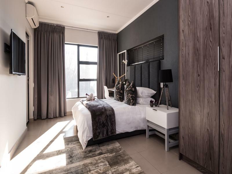 Odyssey Luxury Apartments - Back Up Generator Johannesburg Exterior photo